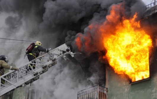 На пожаре в Лысьве погибли женщина и двое детей