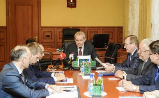 Губернатор Виктор Басаргин провел рабочую встречу по вопросам ракетного и авиадвигателестроения